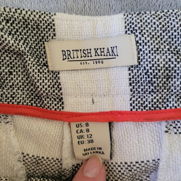 British Khaki Striped Shorts - Picture 3 of 4